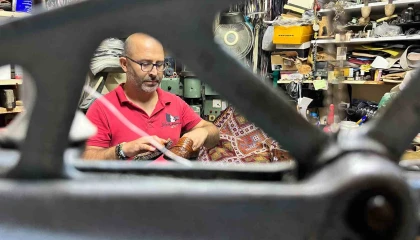 Öğretmenlerinin kunduralarına bakarak başladığı meslekte 28 yılı geride bıraktı