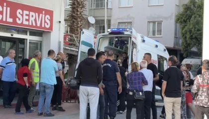 Osmaniyede 4üncü kattan düşen çocuk ağır yaralandı