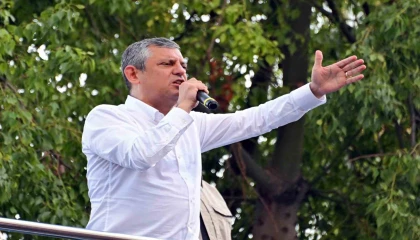 Özgür Özelden Mersinde butlan tepkisi: Vahap Seçer bizim yol arkadaşımızdır