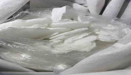 Serikte motosiklet sepetinde 1 kiloya yakın uyuşturucu madde ele geçirildi