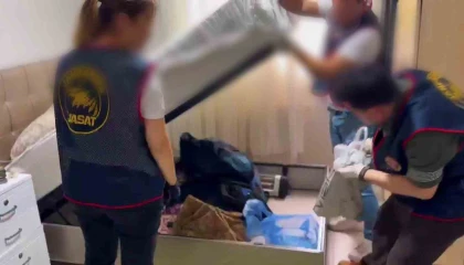 Yatağın altından 4 buçuk kilogram uyuşturucu madde çıktı