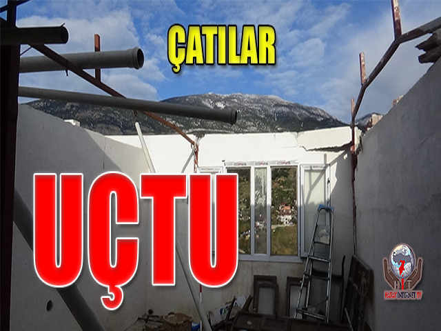 Hatay'ın O İlçesinde Fırtına Çatıları Uçurdu