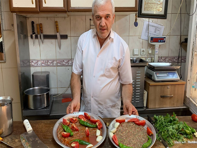 Tepsi ve Kâğıt Kebabı